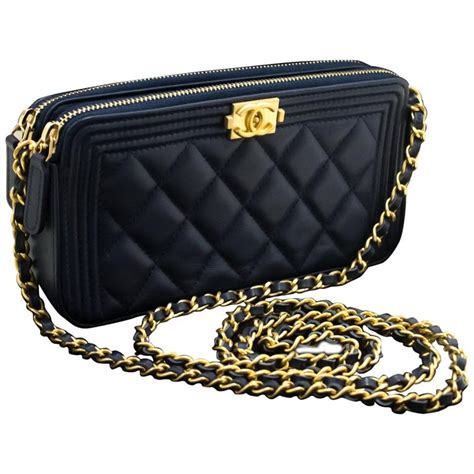 chanel boy wallet on chain navy